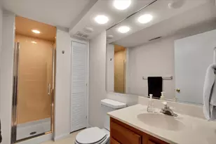 130 Whitehall Ct, Grayslake, IL 60030 - Photo 26