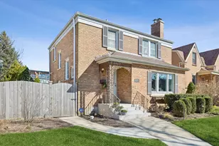 267 N Larch Ave, Elmhurst, IL 60126 - Photo 2