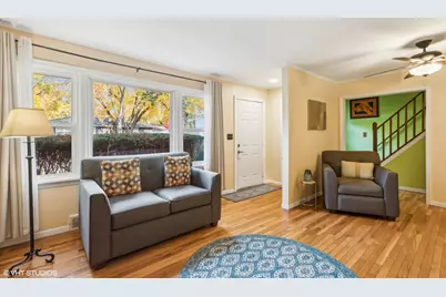 304 Moore Avenue, Saint Charles, IL 60174 - Photo 2