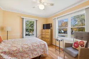 304 Moore Ave, Saint Charles, IL 60174 - Photo 16