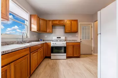 104 Interocean Avenue, South Chicago Heights, IL 60411 - Photo 6