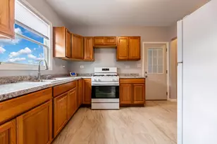 104 Interocean Ave, South Chicago Heights, IL 60411 - Photo 6