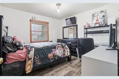 2212 W Capri Avenue, Joliet, IL 60436 - Photo 10