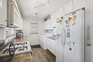 2212 W Capri Ave, Joliet, IL 60436 - Photo 6