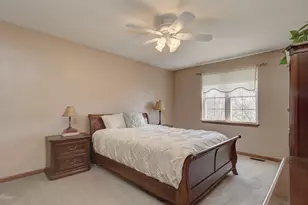 2117 Wesmere Lakes Dr, Plainfield, IL 60586 - Photo 12