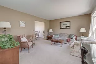 2117 Wesmere Lakes Dr, Plainfield, IL 60586 - Photo 2