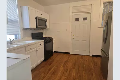 1019 N Trumbull Avenue #2, Chicago, IL 60651 - Photo 6