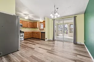 285 E 1st St, Braidwood, IL 60408 - Photo 6