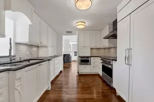 40 E Delaware Pl, Chicago, IL 60611 - Photo 12
