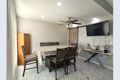 1353 Spring Valley Drive, Carol Stream, IL 60188 - Photo 8