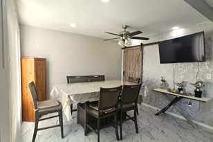 1353 Spring Valley Dr, Carol Stream, IL 60188 - Photo 8