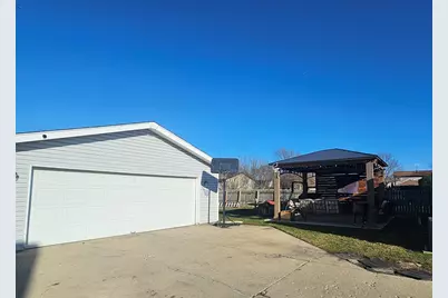 1353 Spring Valley Drive, Carol Stream, IL 60188 - Photo 24