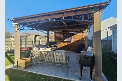 1353 Spring Valley Drive, Carol Stream, IL 60188 - Photo 20