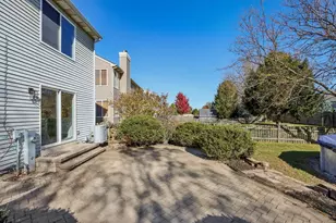 2060 Lyndhurst Ln, Aurora, IL 60503 - Photo 28