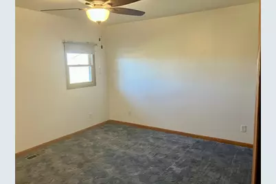 302 W Meadow Street, Polo, IL 61064 - Photo 18