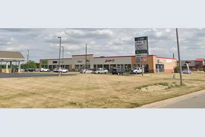 954 N Kinzie Avenue, Bradley, IL 60915 - Photo 1