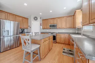 313 Monument Rd, Elgin, IL 60124 - Photo 14