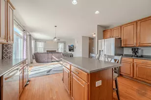 313 Monument Rd, Elgin, IL 60124 - Photo 18