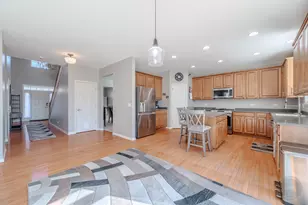 313 Monument Rd, Elgin, IL 60124 - Photo 24