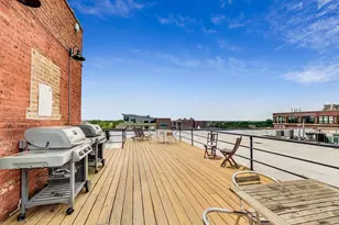1733 W Irving Park Rd, Chicago, IL 60613 - Photo 24