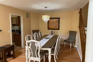 950 Sweetflower Dr, Hoffman Estates, IL 60169 - Photo 6