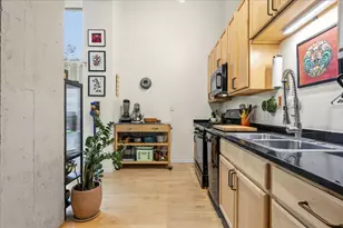 1645 W Ogden Ave, Chicago, IL 60612 - Photo 6