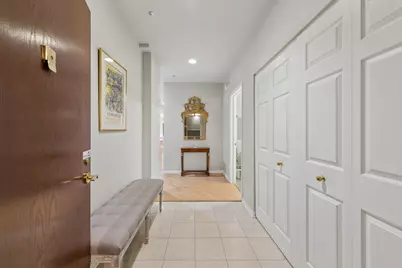 33 W Huron Street #311, Chicago, IL 60654 - Photo 4
