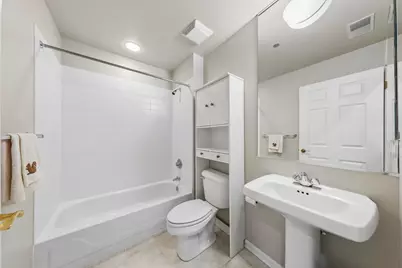 33 W Huron Street #311, Chicago, IL 60654 - Photo 14