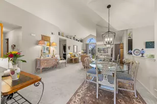 30W002 Willow Ct, Warrenville, IL 60555 - Photo 4