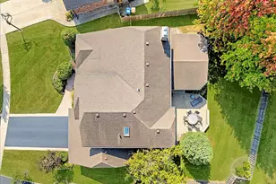 2S534 Danbury Dr, Glen Ellyn, IL 60137 - Photo 30