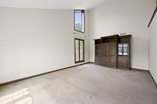2S534 Danbury Dr, Glen Ellyn, IL 60137 - Photo 4