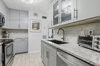 401 E Ontario Street #710, Chicago, IL 60611 - Photo 12