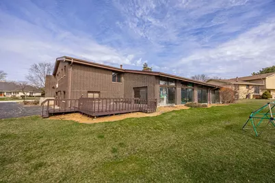 8405 Carriage Green Drive, Darien, IL 60561 - Photo 34