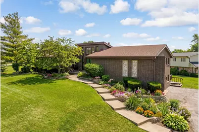 8405 Carriage Green Drive, Darien, IL 60561 - Photo 2