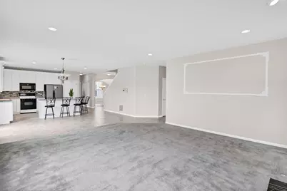 151 Charleston Lane W, Gilberts, IL 60136 - Photo 14