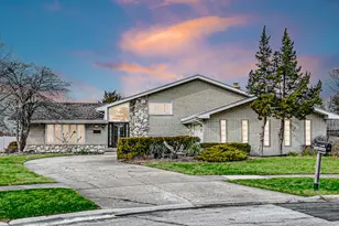 15114 Lilac Ct, Orland Park, IL 60462 - Photo 2