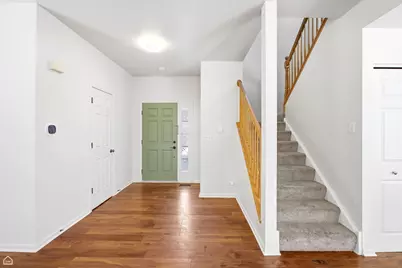 487 W Hamlin Lane, Round Lake, IL 60073 - Photo 2