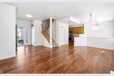 487 W Hamlin Lane, Round Lake, IL 60073 - Photo 4