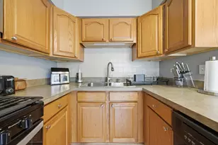 8820 Plainfield Rd, Brookfield, IL 60513 - Photo 16