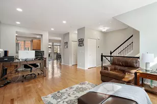 27W711 N Meadowview Dr, Winfield, IL 60190 - Photo 4