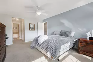 27W711 N Meadowview Dr, Winfield, IL 60190 - Photo 10