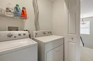 27W711 N Meadowview Dr, Winfield, IL 60190 - Photo 14