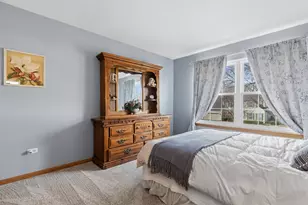 411 Oak Grove Cir, Wauconda, IL 60084 - Photo 16