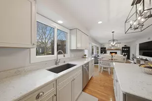 18716 W Jasmine Ct, Grayslake, IL 60030 - Photo 4