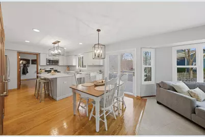 18716 W Jasmine Court, Grayslake, IL 60030 - Photo 6