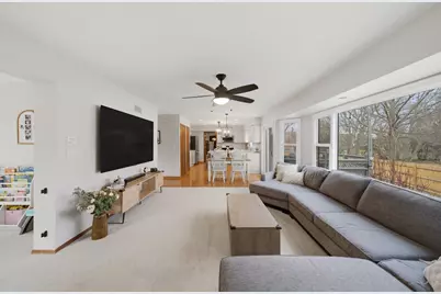 18716 W Jasmine Court, Grayslake, IL 60030 - Photo 8