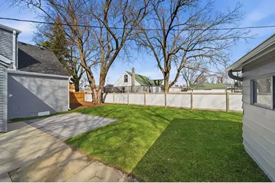 7851 Suburban Lane, Bridgeview, IL 60455 - Photo 40