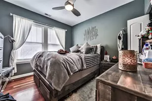 1366 W Greenleaf Ave, Chicago, IL 60626 - Photo 10