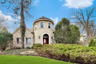 1414 Canterbury Ln, Glenview, IL 60025 - Photo 2