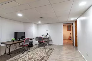 1577 Pinetree Dr, Gurnee, IL 60031 - Photo 26